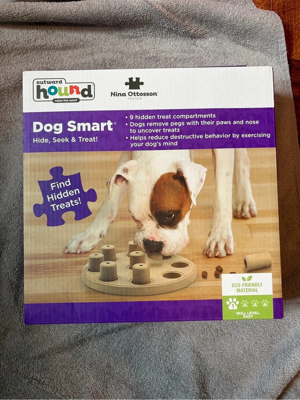 Outward Hound Dog Smart Hide, Seek & Treat Puzzle